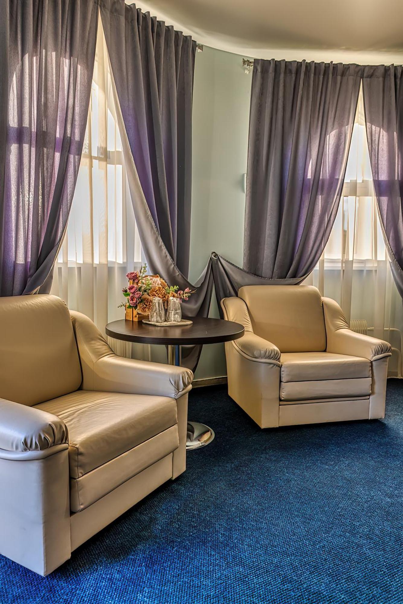 Sv Hotel, Restaurant & Airport Parking Todiresti  Εξωτερικό φωτογραφία