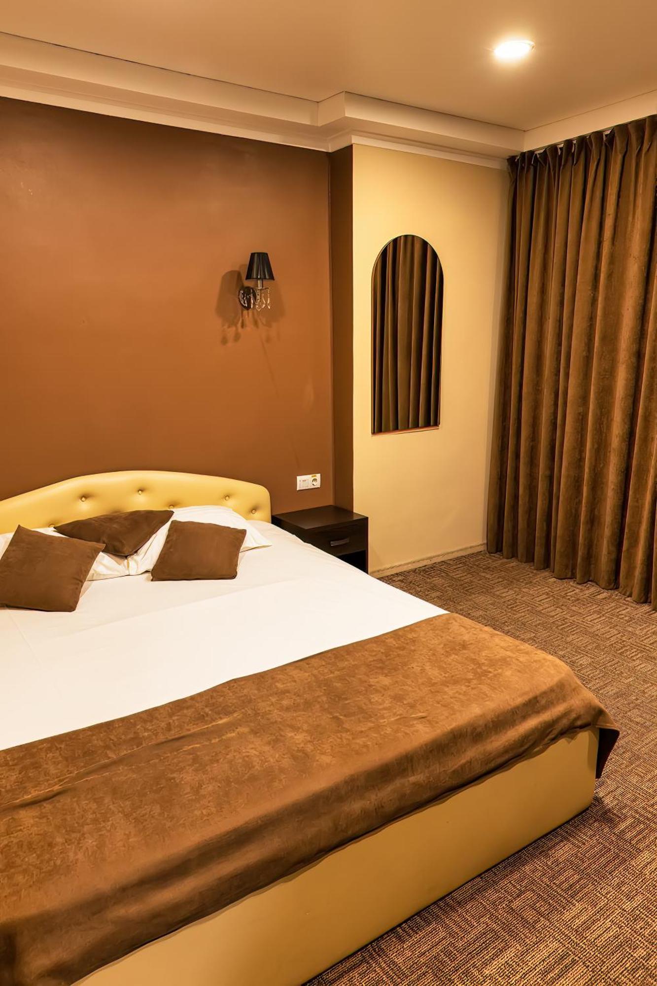 Sv Hotel, Restaurant & Airport Parking Todiresti  Εξωτερικό φωτογραφία