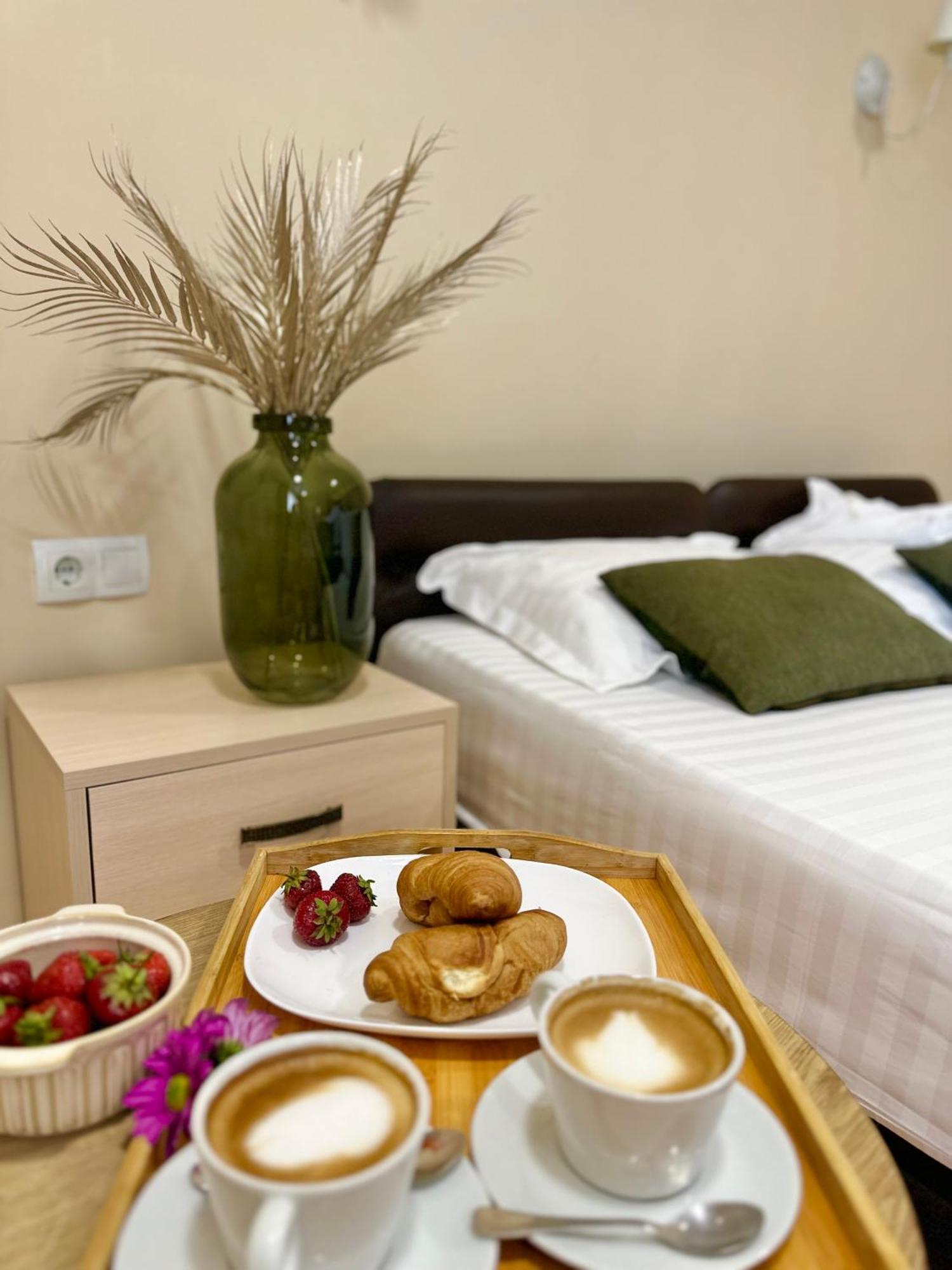 Sv Hotel, Restaurant & Airport Parking Todiresti  Εξωτερικό φωτογραφία